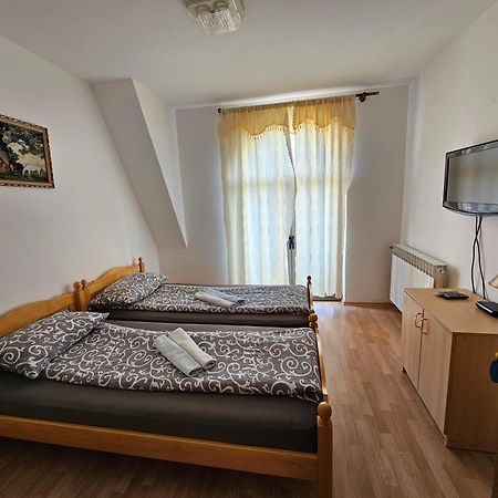 Aleks Sobe Hotel Banja Koviljaca Exterior photo